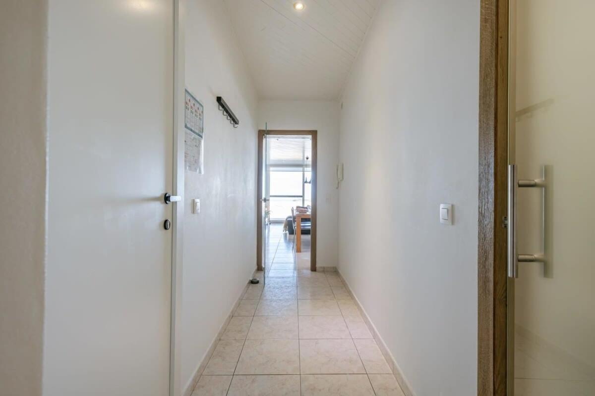 Huswell - Beachfront Apartment In Zeebrugge Екстер'єр фото
